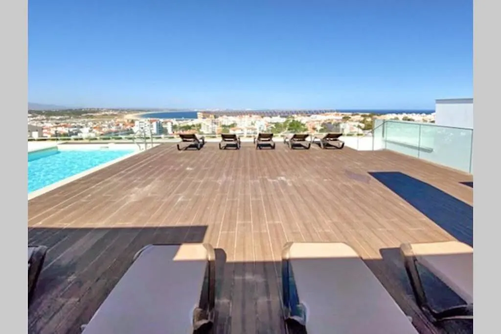 Bay View One, Stunning 3 Bed Condo With Sea View & Rooftop Pool Lagos