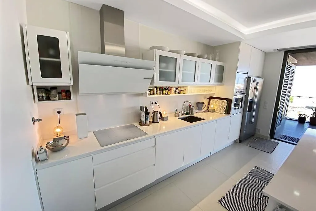 Apartment Bay View One, Stunning 3 Bed Condo With Sea View & Rooftop Pool Lagos