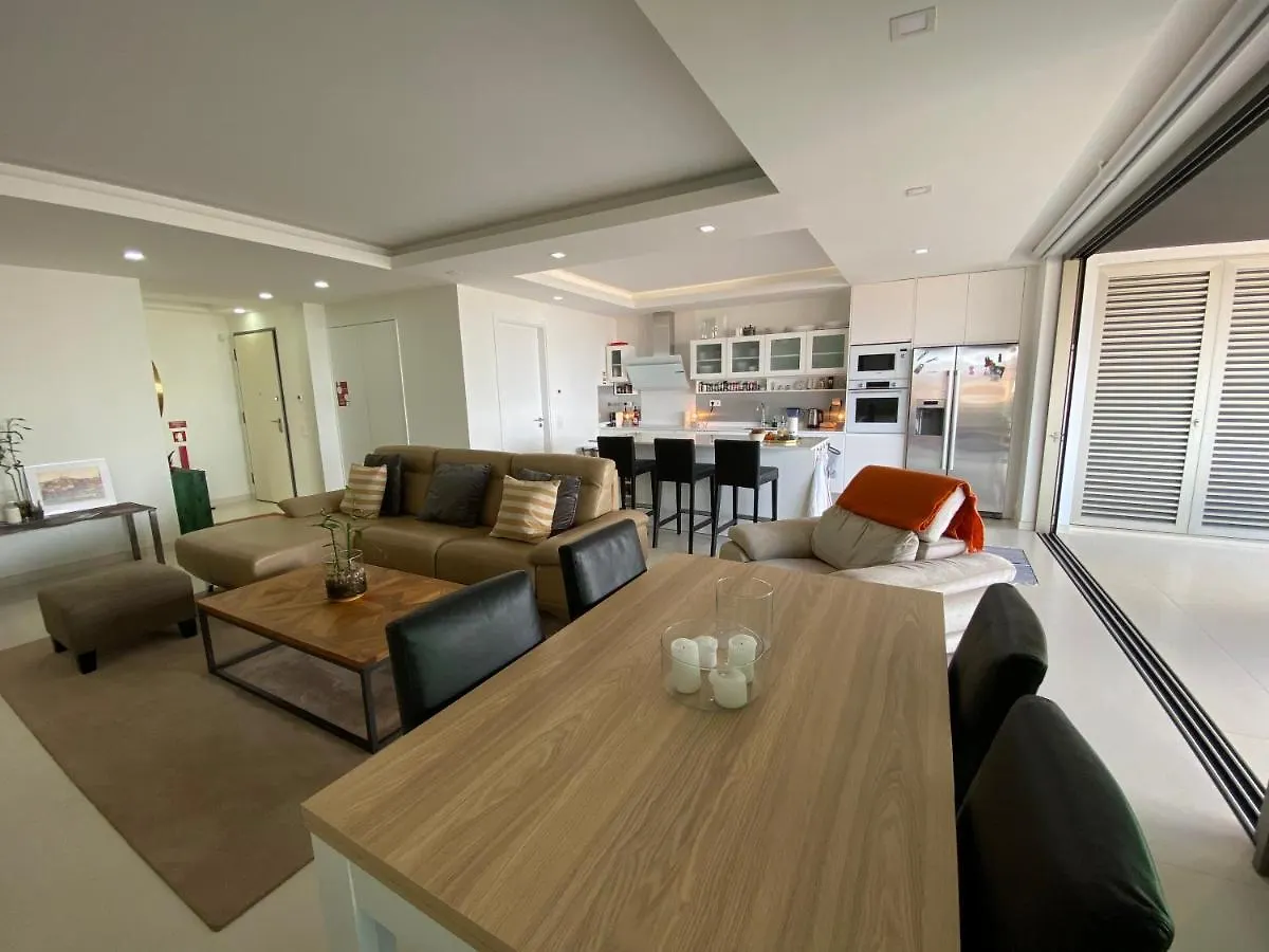 Bay View One, Stunning 3 Bed Condo With Sea View & Rooftop Pool Lagos
