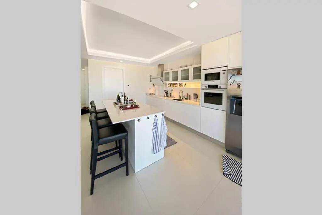 Bay View One, Stunning 3 Bed Condo With Sea View & Rooftop Pool Lagos Portekiz