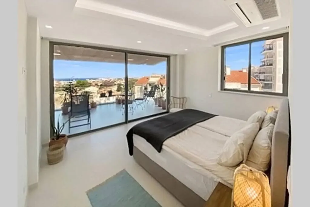Bay View One, Stunning 3 Bed Condo With Sea View & Rooftop Pool Lagos